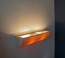 Uplight wall lamp in maple wood top view